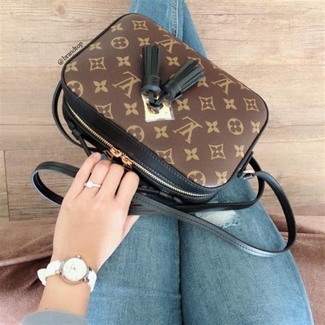 LOUIS VUITTON SAINTONGE CROSSBODY BAG REVIEW